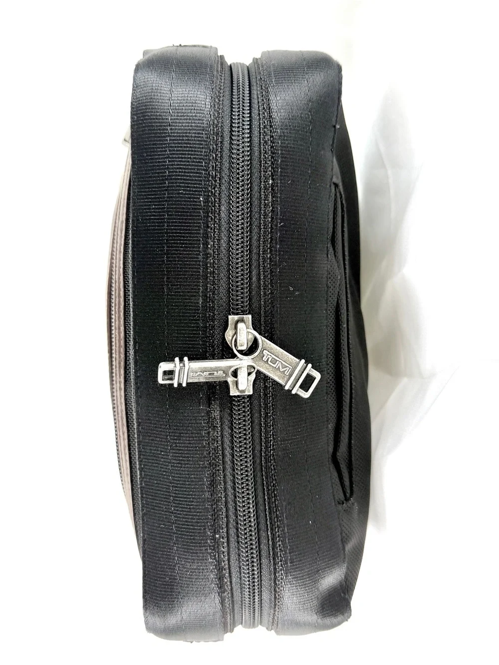 Tumi Unisex Black Ballistic Nylon Toiletry Cosmetic Bag Travel Luxury Designer